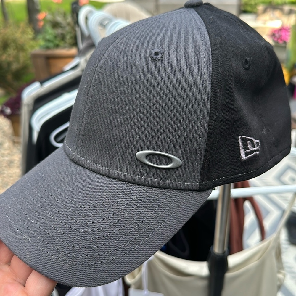 Oakley cap.